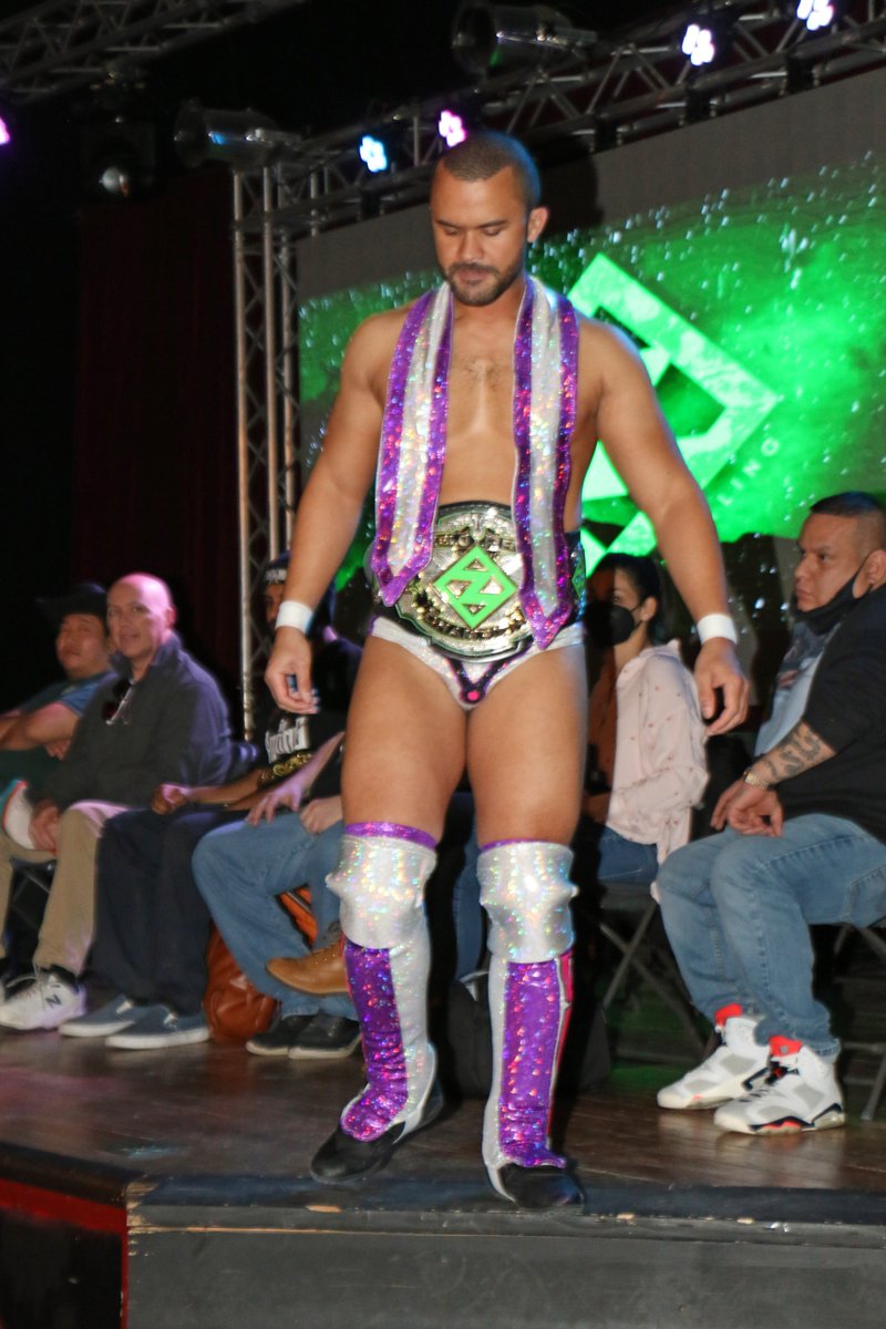 WindyCitySlam's tweet photo. Windy City Slam wishes happy birthday to @AEW star and Chicago’s very own Colt Cabana (42) and Zelo Pro Champion GPA (35)!

📸: @MikePankow/@WindyCitySlam

#indiewrestling #ChicagoWrestling #ColtCabana #GPA #AcademicStandard #ZeloPro #FreelanceIsHome #FreelanceUnderground https://t.co/atkI0pxtMF