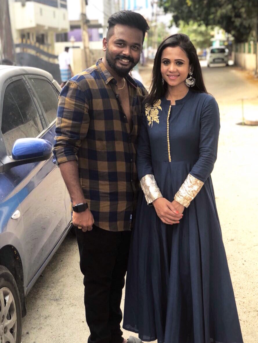 iamnavin_07's tweet photo. Happy birthday sister @iamManimegalai...Have a great year Ahead with More and more success... 
Stay Happy and keep entertaining us with more fun..😀😀😀😊 https://t.co/JzDVuhBpKZ