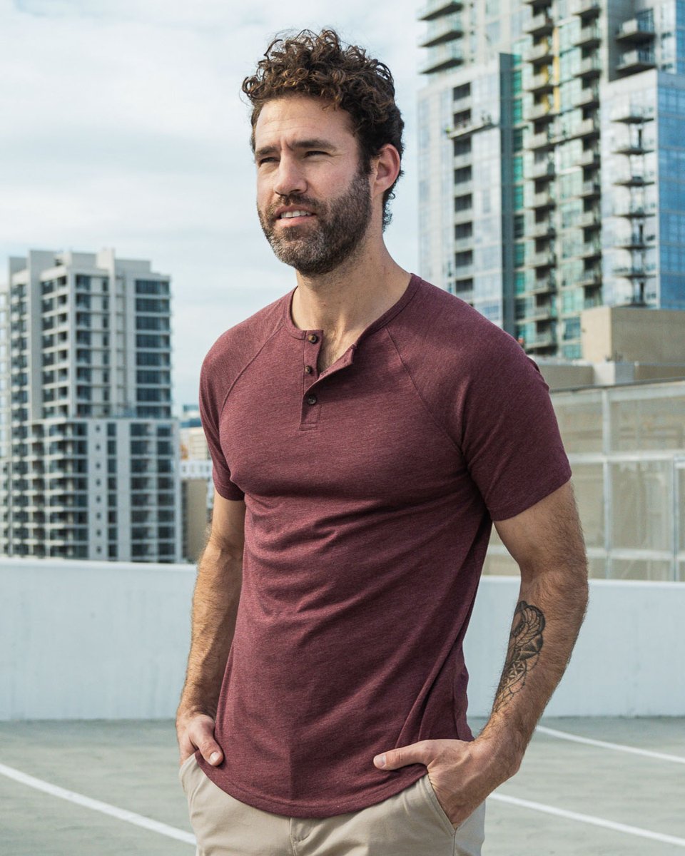 FreshCleanThrds's tweet photo. Meet the Elevated Line.
Our new raglan shirts feature a more sophisticated, fitted design. Made with our special triblend fabric, these tees contour your shoulders and emphasize your physique with a more tapered fit.
#SoFresh #ElevatedLine
https://t.co/U0ZLsKsIDA https://t.co/8CBFlwhx9t