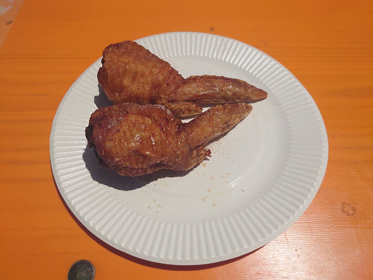 sayaha777's tweet photo. 美味しかったあ！！

次に食べた、「東京手羽餃子」も美味しかったです！

しばらく餃子を食べまくってきます！！ https://t.co/UGwSEjZ4ir
