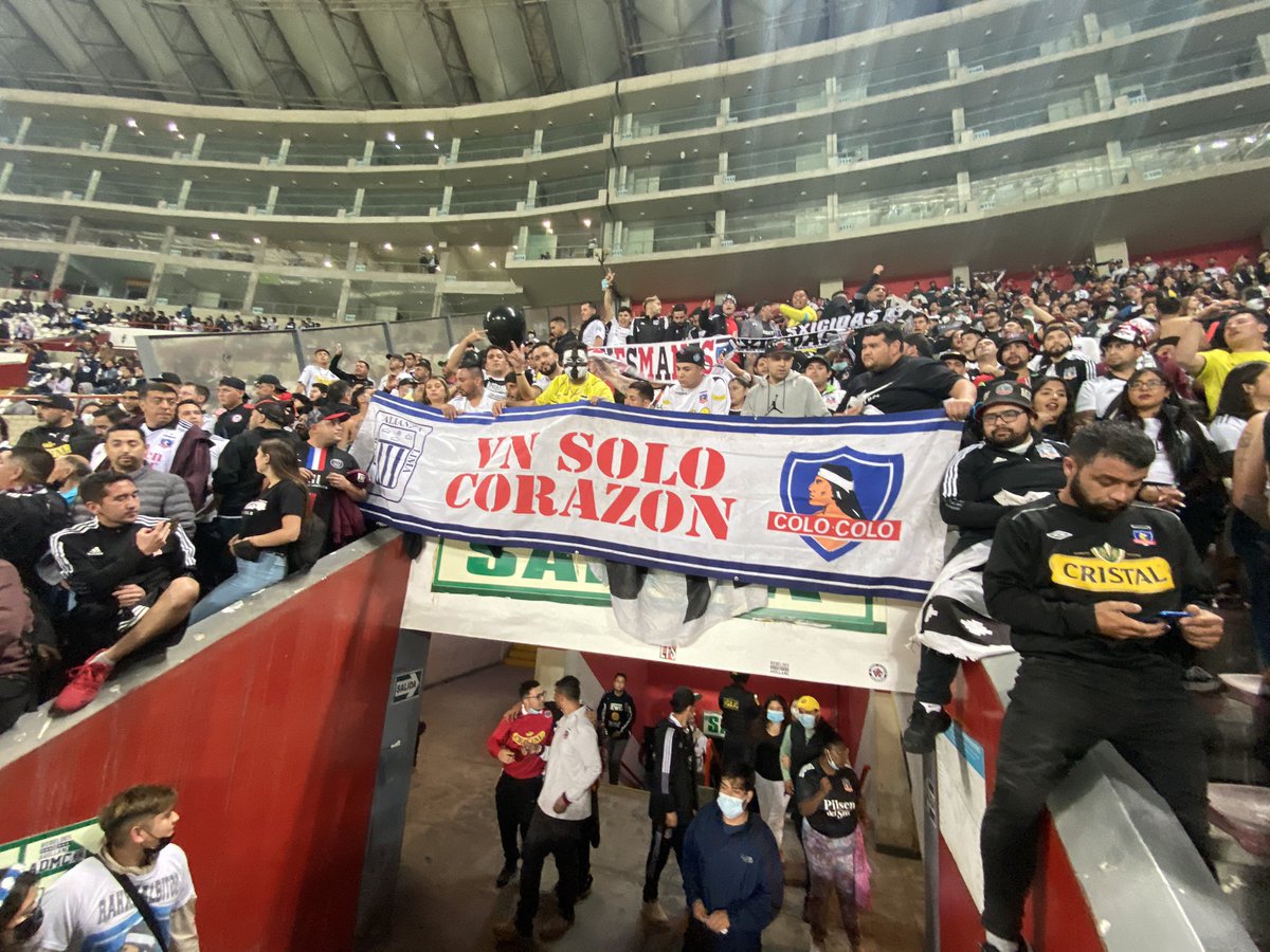 Lvcho's tweet photo. @CSDColoColo @ejvalladares @matcamachor @ClubALoficial https://t.co/KKCep4XyJF