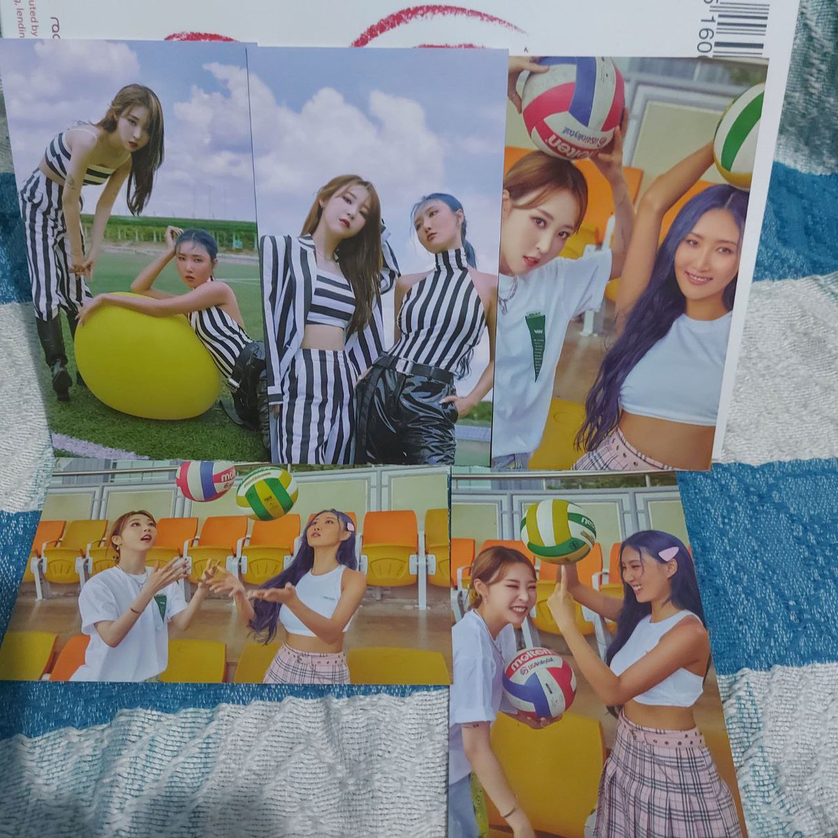 KOneStopPH's tweet photo. #kosph_onhand
☑️mamamoo waw official concert md bench or track
✅poster - ₱50ea
✅postcard - ₱50ea
☑️+lsf
📦mod: j&t, ggx, flash express
💰mop: gcash
❌shopee checkout
❌cod
hwasa solar moonbyul wheein wheesa hwabyul wts lfb ph random photocard pc https://t.co/Nn1lGkDmpR