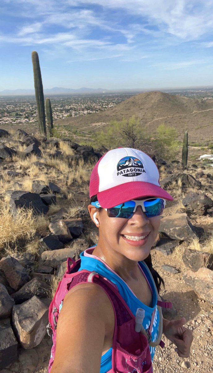 Marce_AZ's tweet photo. 8.6 trail miles ✅ and a rattlesnake sighting! 🐍 I have now seen 6 snakes within the last 2 months. Yes, I’m keeping count this year. Only 2/6 have been rattlesnakes, so it’s not that bad. 😅 #LifeInAZ #Arizona #LifeInTheDesert #SnakeSeason #TrailRun #RunHappy https://t.co/yvMDv7ZowV