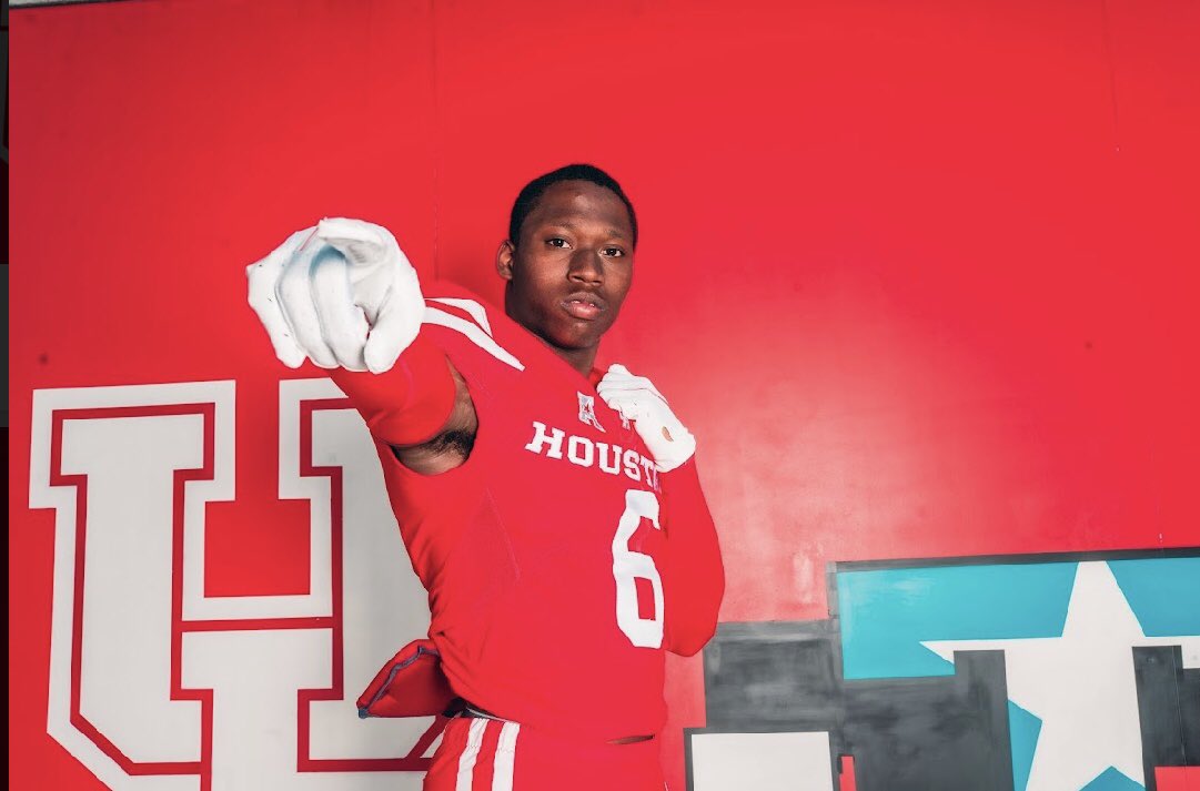 NewEra_PJ3's tweet photo. 🗣Houston 🔥🔥🔥🔴⚪️🔴 #ForTheCity #3rdWardCoogs #SackAve @UHCougarFB @Holgorsendana @CoachJinks https://t.co/7vdI5pENro