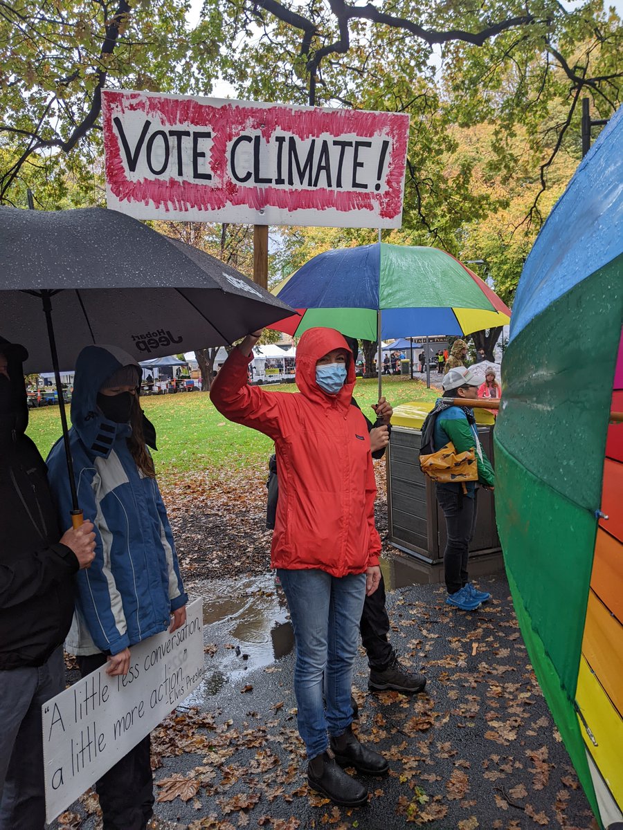 Christelle_TAS's tweet photo. Rallye climate in Hobart ! #voteclimateaction #now @HomewardBound16 https://t.co/QdQgTTCFKK
