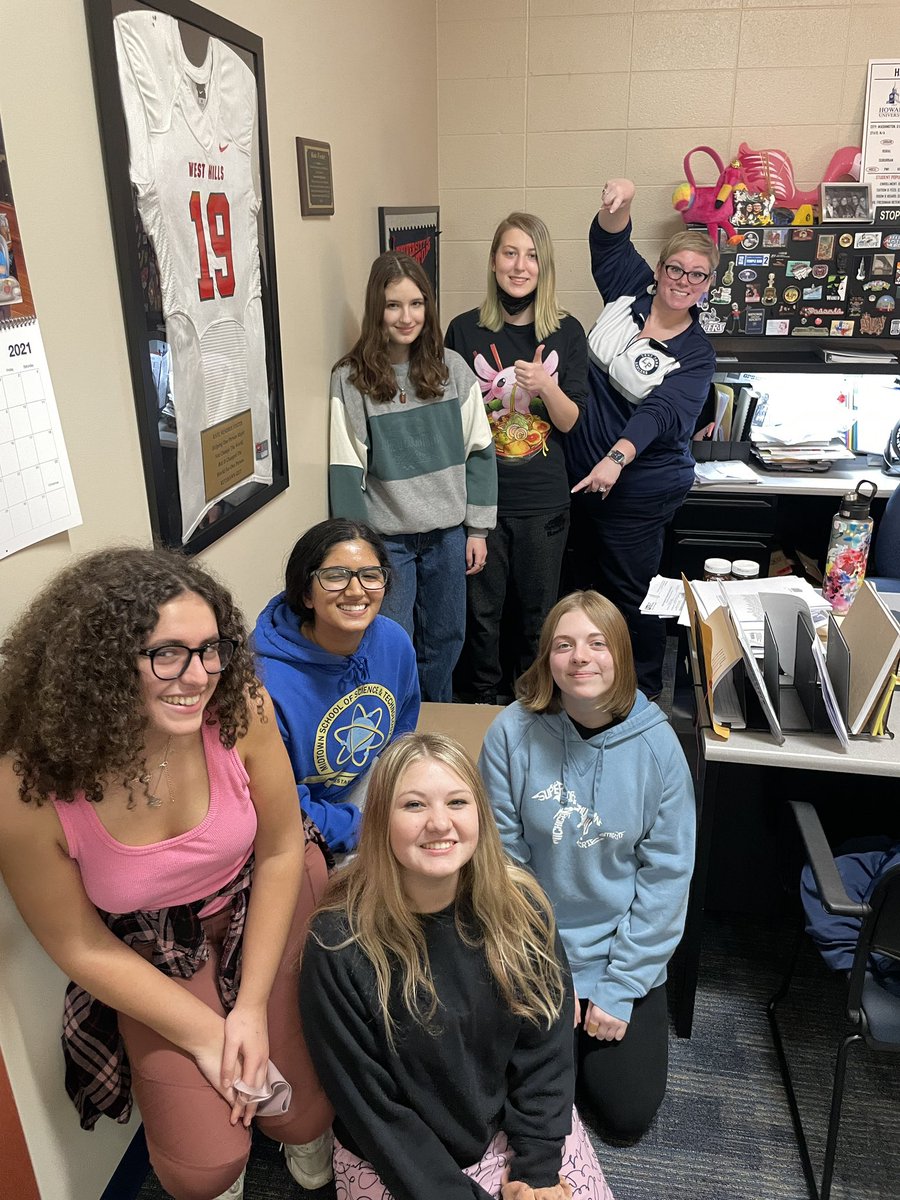 fjmatasart's tweet photo. It is done.  Beyond proud of these young artists!  #WeAreLakePark #lphsartdept https://t.co/7CP0kDobPr