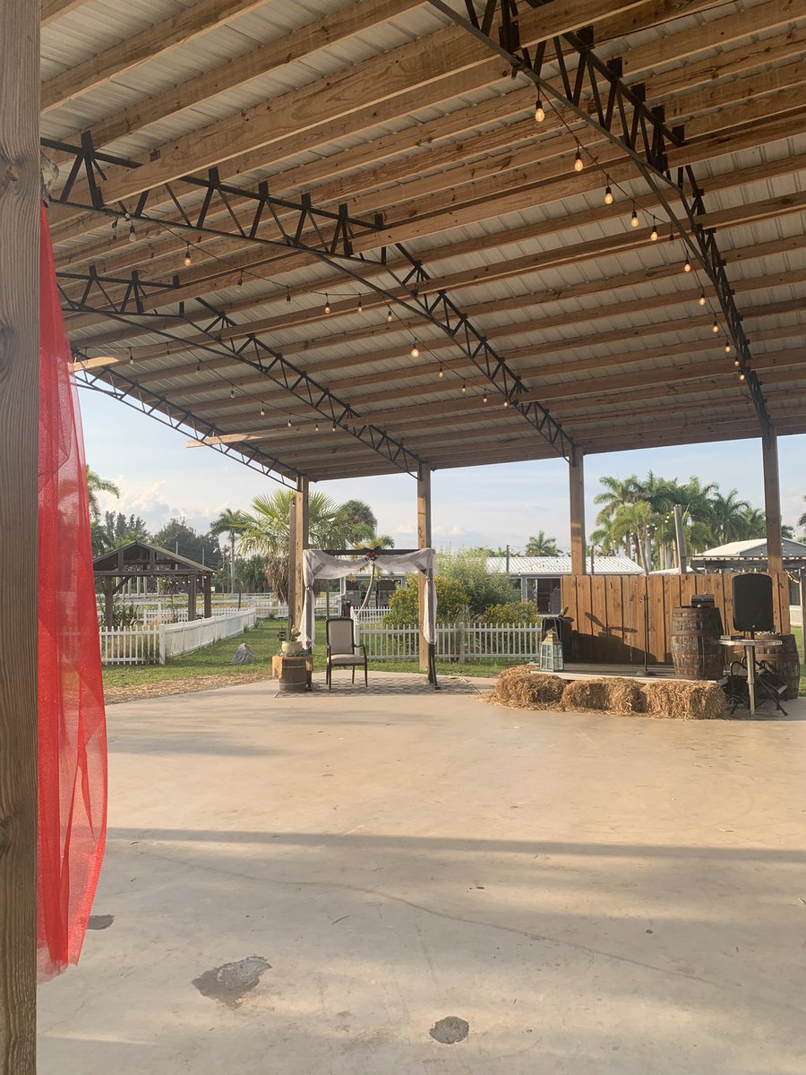 C_Forte4's tweet photo. 8th grade dance was back in full form this year! Had the pleasure of being held at You Farm outside, had great weather, amazing sunset and a fun time for the students! #8thgradedance #youfarm https://t.co/R5bnnI5kgg