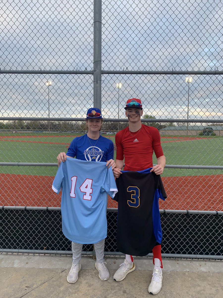 mark3lliott's tweet photo. Brothers no matter what. @naturalbaseball https://t.co/g9GybZdiP2