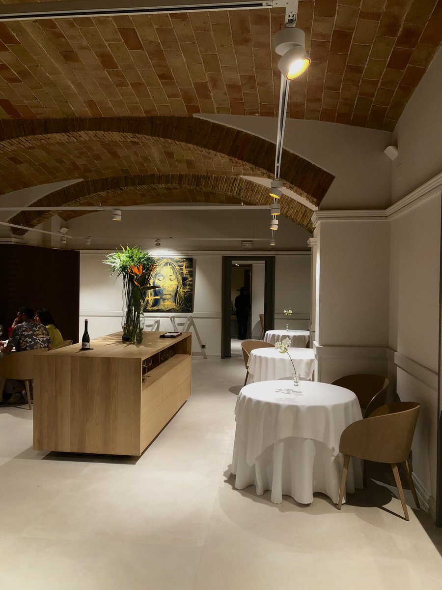 Un celebració excel·lent. Qualitat gastronòmica i tracte cordial. Felicitats a tot l’equip del <a href="/DivinumGirona/">Divinum</a> per fer-ho possible i moltes gràcies Laura i Joan