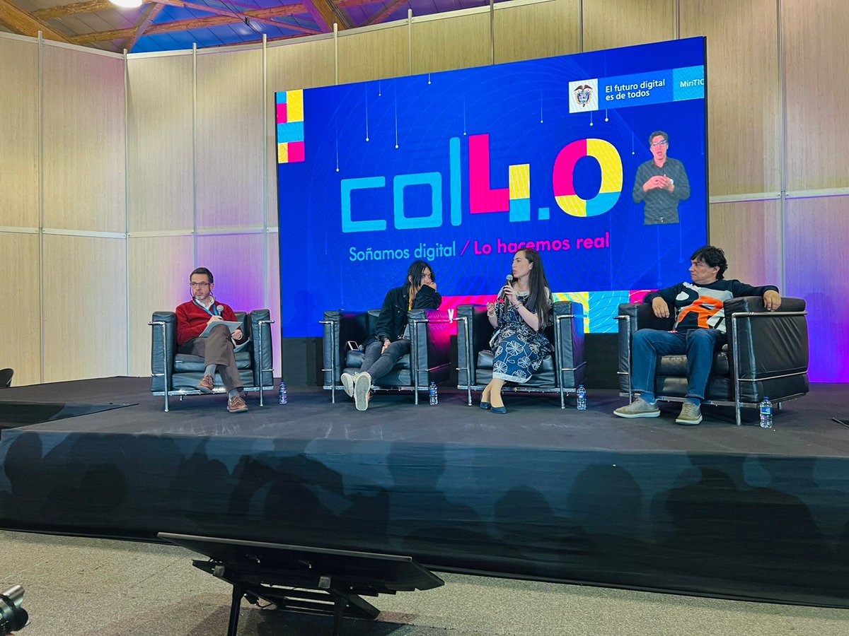 Col5punto0's tweet photo. #Col40Viernes
"No solo entregamos recursos sino que invitamos al talento nacional a ser parte de nuestros cursos de formación. No solo creemos en la industria audiovisual sino que la industria cree en nosotros: Viceministra
@mariaoviedo en #Colombia40 https://t.co/NglHT3OPDx https://t.co/cQqq7CMnHI