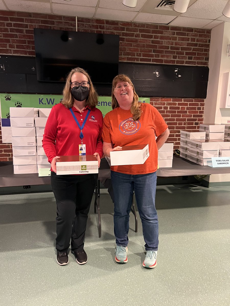 lsullivan's tweet photo. Thanks Barrett Principal Han @CatherineHanAPS and AP Littman @KWBLittman for lunch from Panera for Teacher Appreciation Week! I feel appreciated and happy to be a part of the #KWBPride community #ThankAPSTeachers @APSVirginia https://t.co/kWzd5Uw0v7