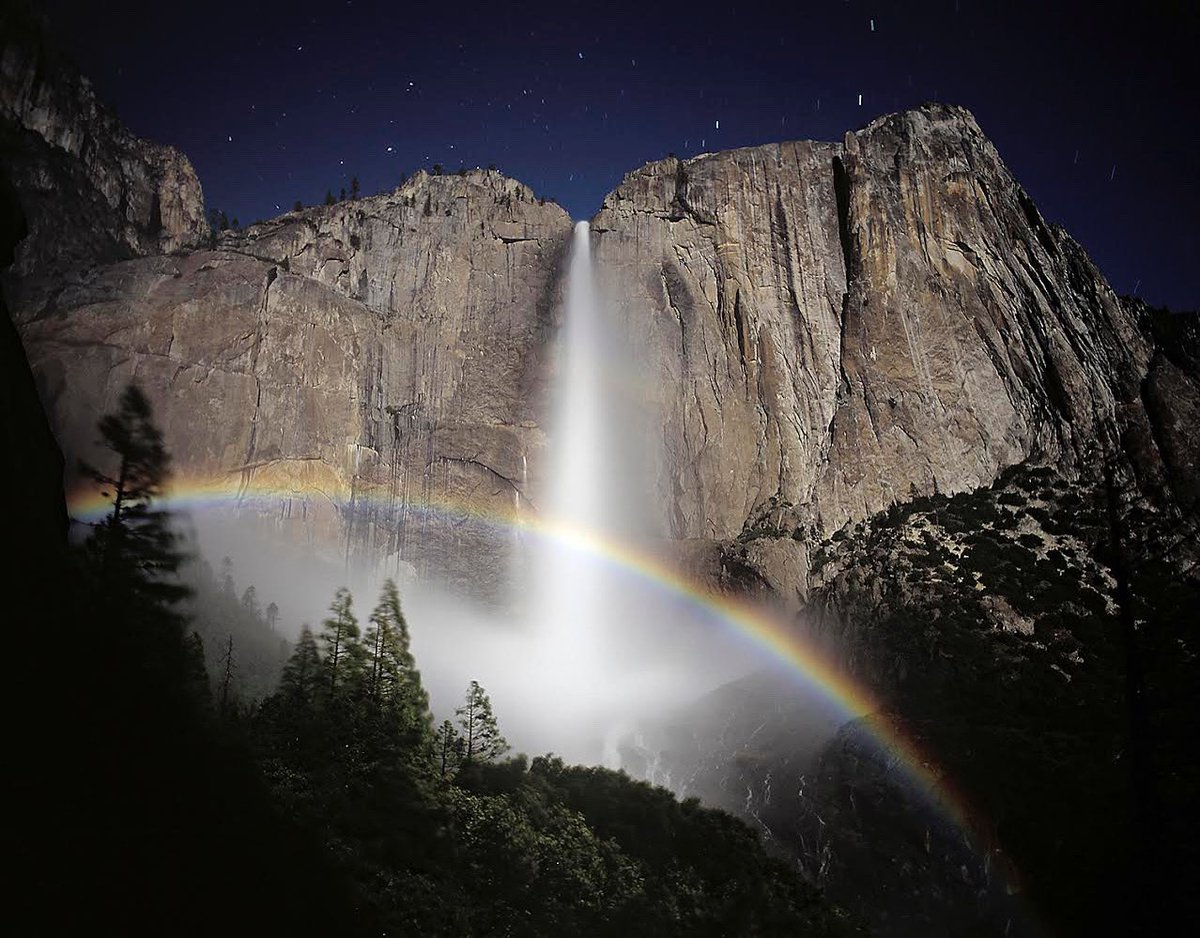 TheAnselAdams's tweet photo. Moonbow Season is back!
Stop by The Ansel Adams Gallery to learn more about photographing Yosemite's Lunar Rainbows.
Lunar Rainbow, Upper Yosemite Fall by Keith S. Walklet
#TheAnselAdamsGallery #RepresentedArtist #KeithWalklet #Spring #Moonbow https://t.co/1sp6CCOodc