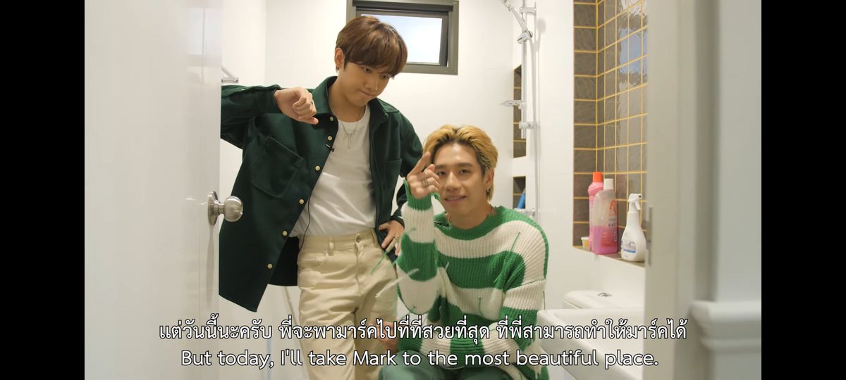angelxshinki's tweet photo. ก็ดูรายการคู่มาหลายรายการนะ แต่เพิ่งเคยเจอคู่ที่ชวนกันมาเปิดรายการในส้วมนี่ล่ะค่ะ 😂😂
#พร้อมมาร์ค
#MSIWAT
#prompayy
#PartofMeEp2xGrabExpress https://t.co/GQCyuXpvzQ