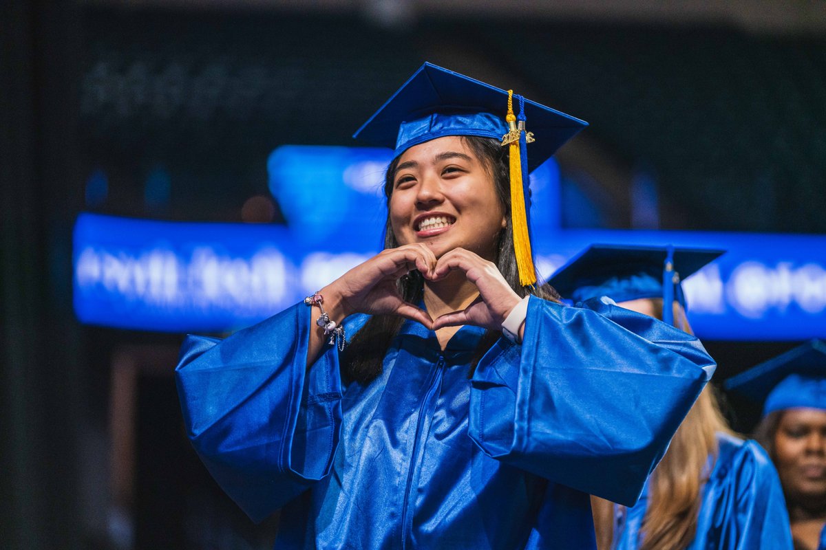 ForsythTechCC's tweet photo. WOW! What an AMAZING DAY we had yesterday! Class of 2022 - you WILL change the world - we know it! We can't wait to see you blaze new trails and make a difference. You are and will forever be a part of the #ForsythTechFamily #APlaceOfPromise #trailblazers https://t.co/6wh2alpRie