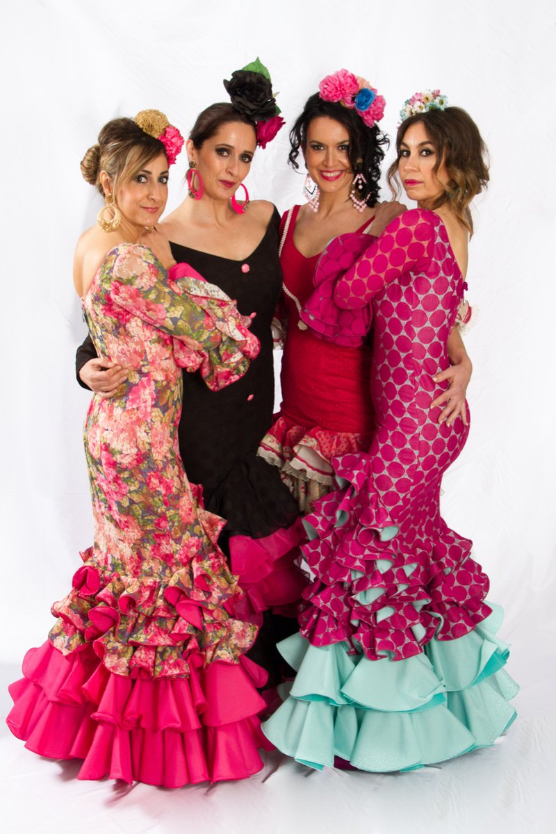 Flamencas bonitas con vestidos preciosos de <a href="/Anacoronadoshop/">ANA CORONADO</a>