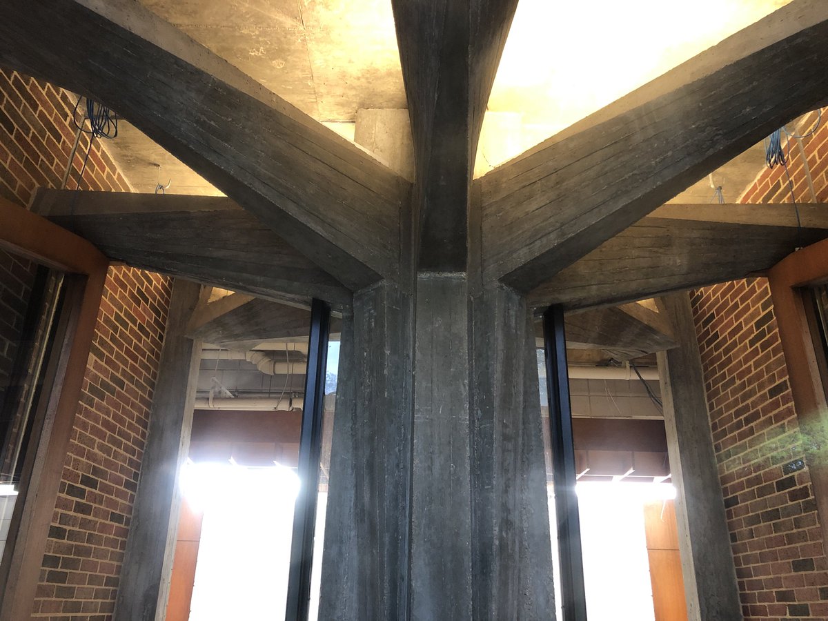 ChickenJoeSTL's tweet image. I&apos;m on a mod kick tonight. Here&apos;s the Luhr Building at Webster College in Webster Groves Missouri, built in 1967.