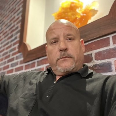 lemajoreric's tweet photo. #NouvellePhotoDeProfil https://t.co/PTHyTTsgqg