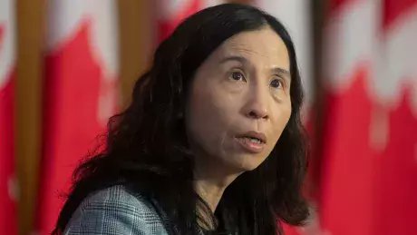 CBCNB's tweet photo. Public health agency trying to find out how many Canadians are struggling with 'long COVID': https://t.co/XKyRN8RMfW https://t.co/5xw5E6h725