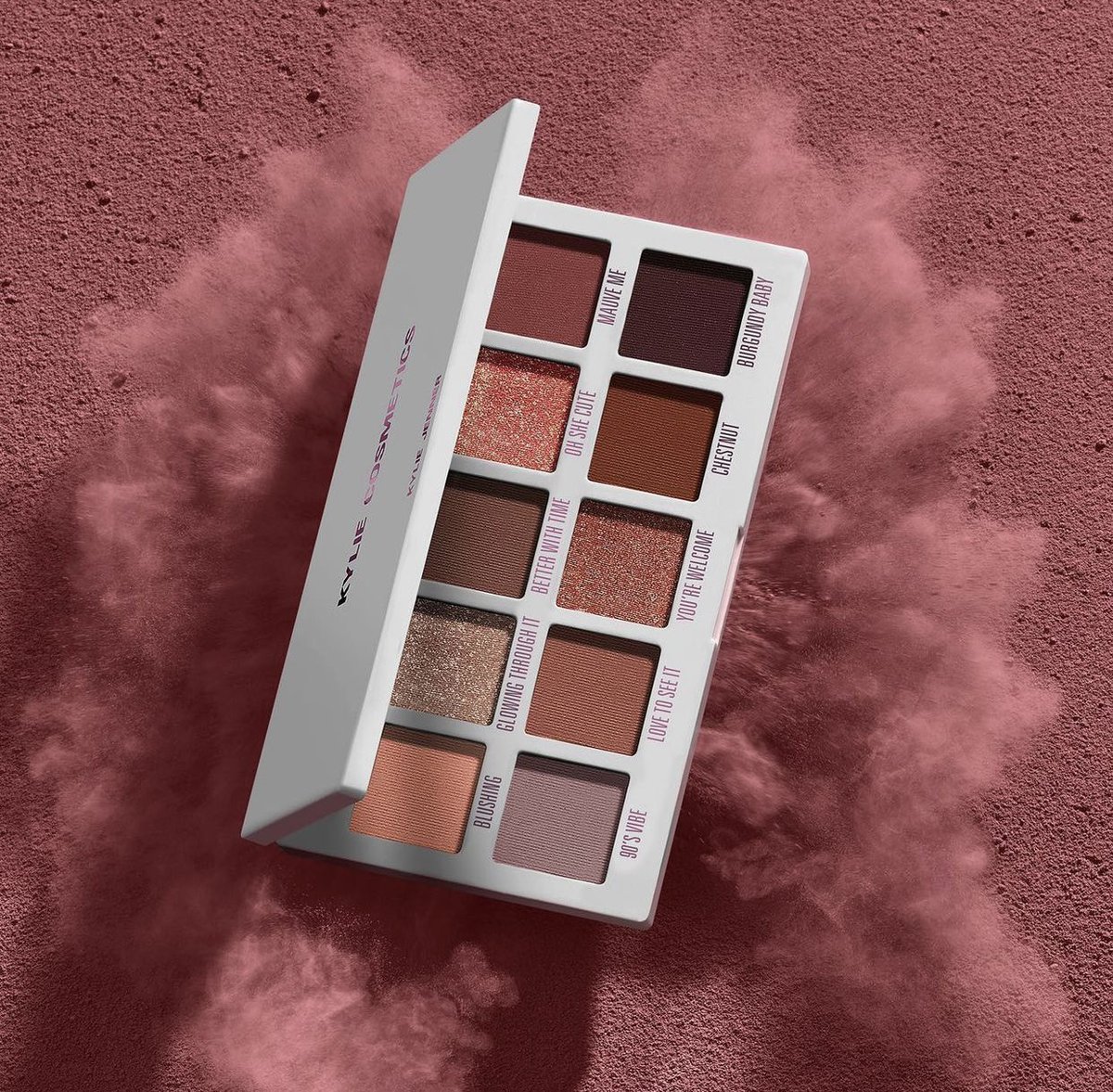 KylieJenner's tweet photo. THE BRAND NEW MAUVE &amp; BRONZE PALETTES LAUNCH MAY 11TH 🤎 @kyliecosmetics https://t.co/5dv7A97tEM