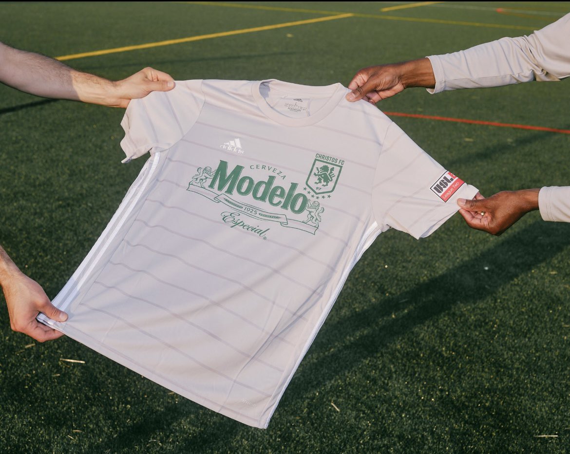 Χριστός tweet media