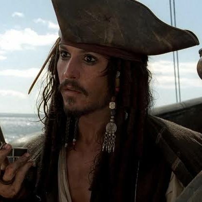 centraldepp's tweet photo. 28- PIRATAS DO CARIBE: A MALDIÇÃO DO PÉROLA NEGRA (2003)

Jack Sparrow tem seu navio saqueado e roubado pelo capitão Barbossa. Com o navio de Sparrow, Barbossa invade a cidade de Port Royal, levando Elizabeth. Para recuperar o navio, Sparrow recebe a ajuda de Will Turner. https://t.co/kYugTj9TDf