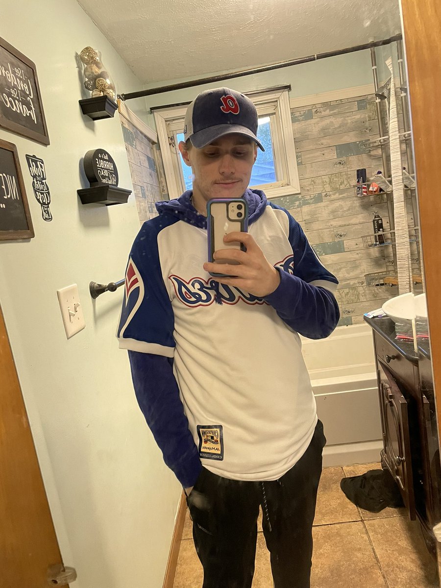 OsuSteeler13's tweet photo. Got my ‘74 Uni for #HankAaronWeek #ForTheA #ChopOn https://t.co/SQGq7GDHUx