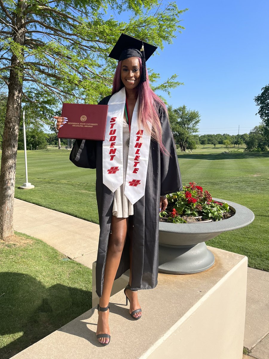 nolaprincess's tweet photo. Just to be clear Im not smiling because I graduated I’m smiling because I never have to go back to Henderson State University https://t.co/5Qq0227S5a