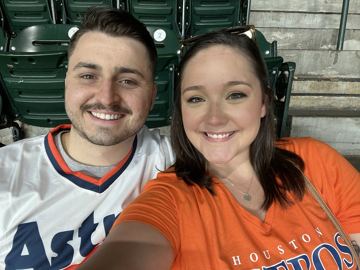 Taylor_Angelle's tweet photo. Go Astros!!! #LevelUp https://t.co/NsLcUjSAH4
