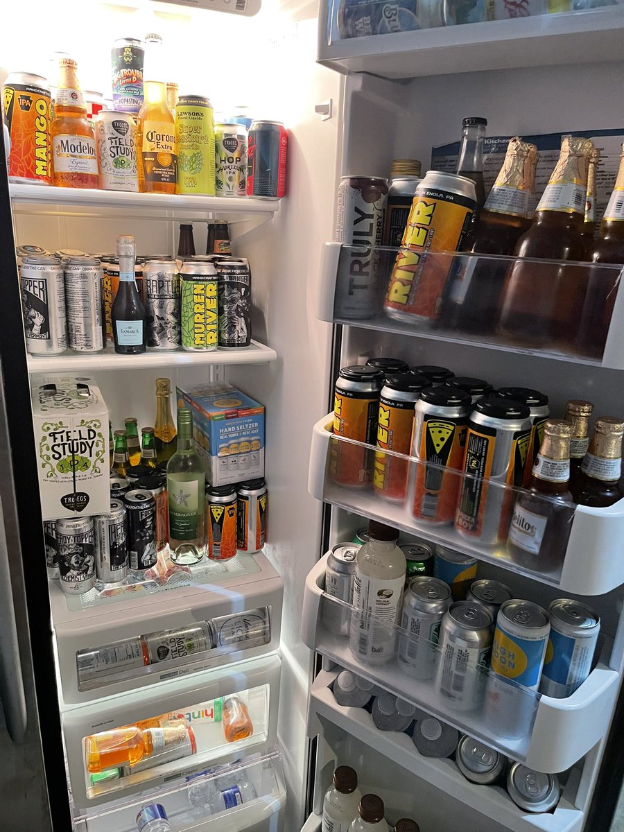 RossTuckerNFL's tweet photo. Fridge is @sixers & summer ready. 💪
#ShowMeYourBeer
or
#ShowMeYourFridge https://t.co/RgN8SK0v1Z