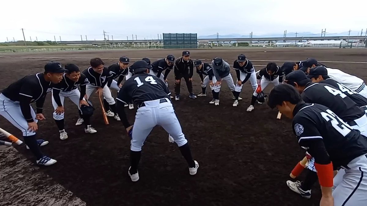 〖試合結果〗春季リーグ戦🌸
5月1日㈰ vs群馬パース大学
☆4-1
山梨｜0 0 0 0 0 4 0 0 0｜4
パース｜0 0 0 1 0 0 0 0 0 | 1

今リーグ初白星!🎉
三番 佐野(1回)､七番 中曽根(6回､8回)が2塁打を記録
好機を逃さず得点を狙い勝利を掴む事ができました
"楽しむ事"を忘れず今後も試合に臨んでいきます!🔥