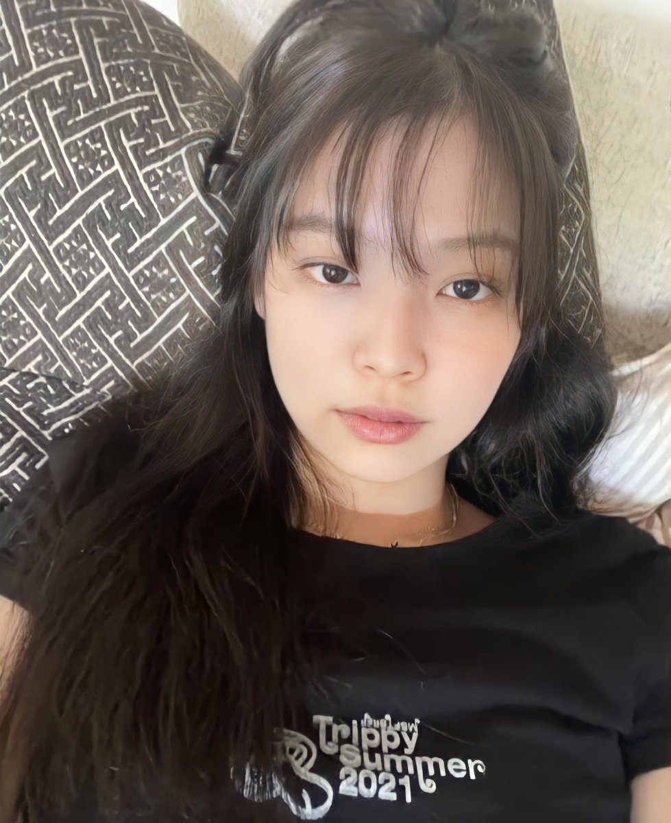 jnkmpics's tweet photo. jennie kim is the finest woman https://t.co/lBropLPjy2