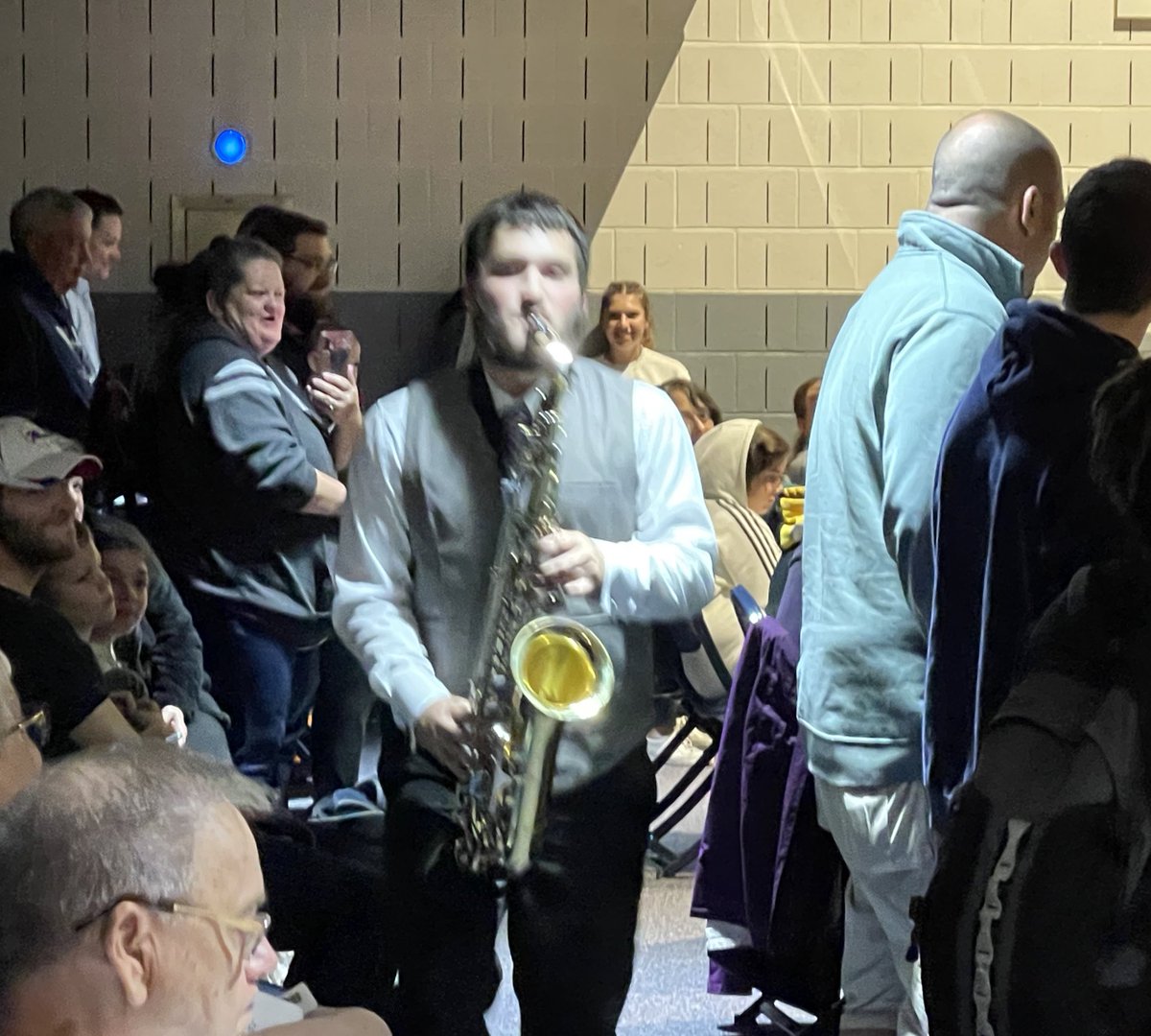 Working the crowd during a stage transition!