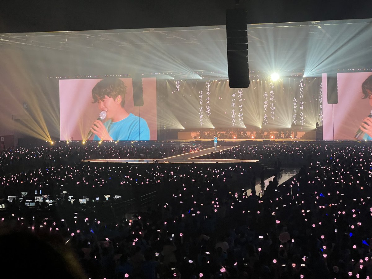 verymissB's tweet photo. 효도해서 뿌듯은 한데,
임영웅 콘서트장 안전 관리 좀 신경써라
13만원짜리 S석 철골봉으로 얼기설기 올려놓고는 일어나라 춤춰라 하지말라고! 존나 흔들��고 개무서워 무너져야 정신차릴래 https://t.co/eifIHv8ZGC