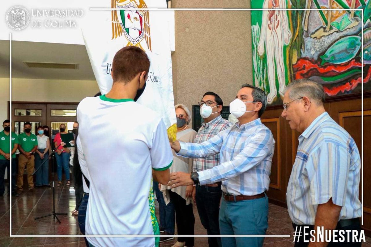 udec_oficial's tweet photo. Esta tarde el rector, Christian Torres Ortiz Zermeño, abanderó la delegación universitaria que asistirá a la #Universiada2022, que tendrá como sede la @UACJOFICIAL.

¡Mucho éxito a todo nuestro #TalentoUdeC en el #DeporteUdeC!

✅ https://t.co/hQbOWPnxiU