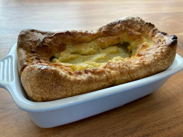 DiscoverhistPH's tweet photo. This week's #FoodieFriday looks at a firm favourite - #YorkshirePudding #foodie #FoodHistorian #foodhistory #WorcestershireHour #ffood #foodheritage #Yorkshires #Yorkshire #pudding
#every Friday #foods #history #foodanddrink #lovefood #tasty   

https://t.co/PaSN2GsO0S https://t.co/aovPcioykV