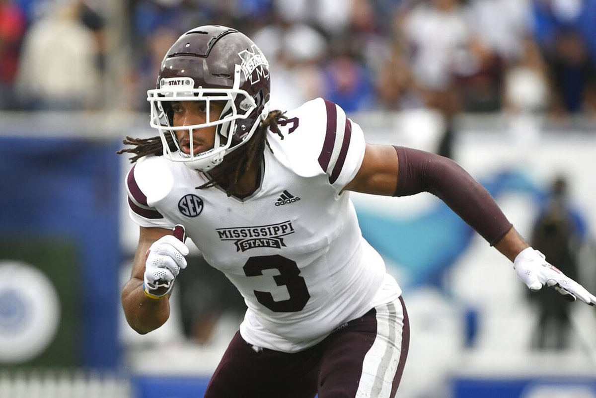 ashton_woods7's tweet photo. Thankful to my coaches and teammates for helping me earn a offer from @HailStateFB @Coach_MBrock 
@WaltonRecruits @RecruitGeorgia @Mansell247 @ChadSimmons_ @scoreatlanta @RecruitGeorgia @HustleInc7v7 https://t.co/Z0NWkaiTPl