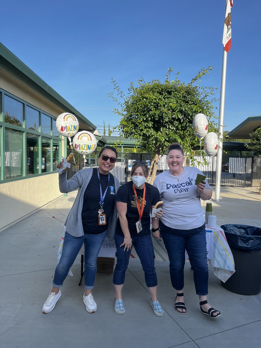 rascalgarrett's tweet photo. Thank you to our #rascalreps for coffee and donuts today!!! @RascalPride #rascalpride #wearerusd #TeacherAppreciationWeek https://t.co/OQKoXAP8i3