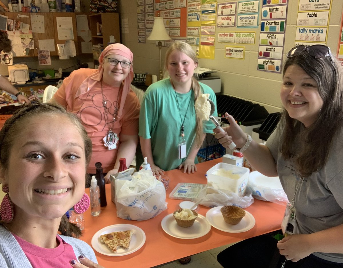 tweetingbrown's tweet photo. My students earned an ice cream party for their success with iReady! They filled out a Google form to order their sundaes 🍨 We had a blast! #iready #icecreamparty #Browntown https://t.co/dXYnJtpYRc