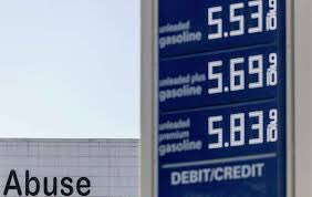 ownthisday's tweet photo. Summer fuel prices soaring. Don’t let vacation travel gas prices put a damper on your plans. #vacation #travel #gasprices GoTo https://t.co/Exmsm9Y7t6 https://t.co/r1uy3k3EKd