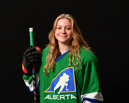 TeamABHockey's tweet photo. Players of the Game for South Black vs South Green:

South Black: #31 Brooke Davis
South Green: #14 Olivia Imperato

#ABChallenge | #AlbertaBuilt https://t.co/NnGSVExkWN