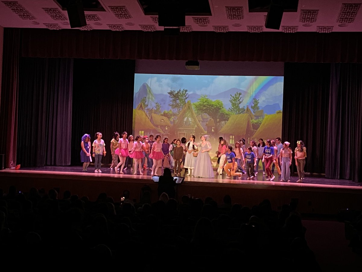 WTCMusicdept's tweet photo. Congrats to the cast and crew on a wonderful first performance! One more chance to enjoy the show- Saturday at 6 pm! @EastMeadowArts @WTClarkeMS https://t.co/gVrGjUwc27
