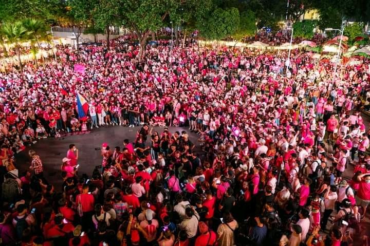 Ito ang dapat Supportahan Malinis ang Track Record at hindi Magnanakaw #TeamLeniKiko #SaGobyernongTapatAngatBuhayLahat