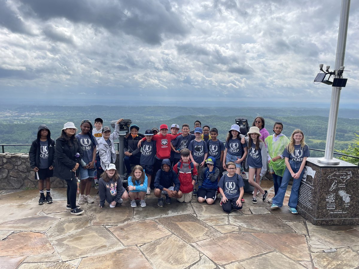 Kempcougars's tweet photo. Our 5th graders had a blast in TN today! Thank you to the teachers & parents who planned & chaperoned such a great trip! #PillarsofExcellence🏛 #LearnLeadExcel #Chattanooga #RockCity #TNAquarium #SouthernBelleRiverboat https://t.co/ASwaVmMkPL