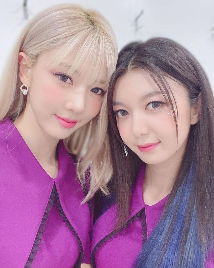 2yoochan97's tweet photo. hello guys, this is a new thinker account dedicated to 97 line #StrayKids's #BangChan and #Dreamcatcher's #Yoohyeon #Dami 🐺🐶🐼 https://t.co/KfuykvetSw