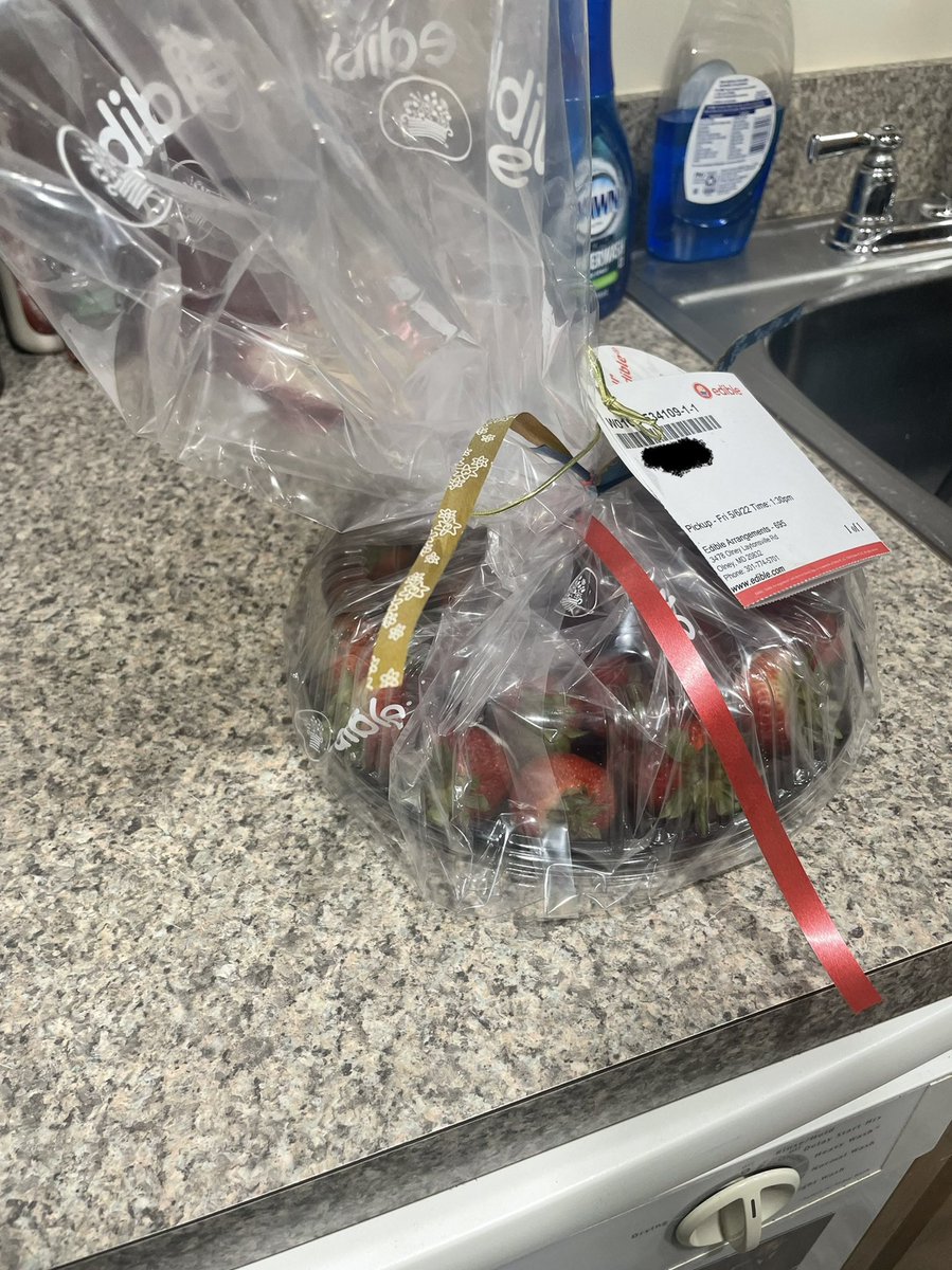 When your team members bless you with their kindness!!! <a href="/Tech_snacks/">Wendy Torres</a> and Annie - you’re the best!! THANK YOU!!! #BothAreTorres #EdibleArrangement #CuttingOnionsOverHere