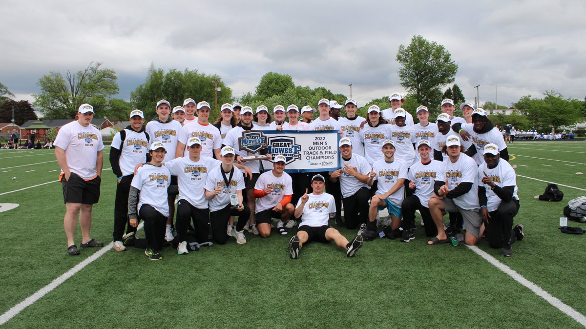 FindlayOilers's tweet image. Oilers Track and Field dominate at G-MAC. The Men bring home 1st place, and the Women finish 2nd. Austin Combs was awarded Male Field Athlete of the Meet and Gabe Clement was awarded Male Freshmen of the Meet.
🔗:athletics.findlay.edu/sports/track/2…