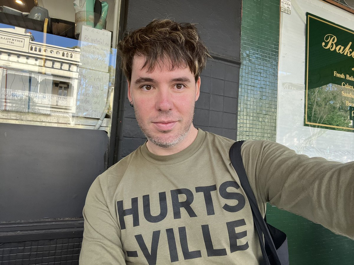 jackcolwell_'s tweet photo. thank you tall jack @jackladdersings woke up in hurtsville https://t.co/AUeDIE8Aus