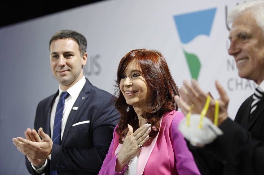 la_campora's tweet photo. “Que nadie se haga la víctima. Las únicas víctimas son los que no llegan a fin de mes, los que no tienen laburo. Tenemos la obligación de discutir cómo devolverle a la gente la esperanza y los anhelos.

Creo que no le estamos haciendo honor a tanta confianza que nos depositaron”. https://t.co/WZfuAPfySd