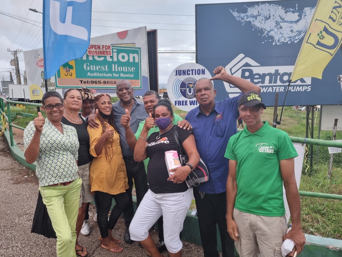 usfjamaica's tweet photo. The Junction Public Wi-Fi launch was a success. Thanks to all the players involved, especially the residents in Junction. 
#USFConnect
@MSETGovJM 
@darylvazmp https://t.co/y1rmKhZnsP