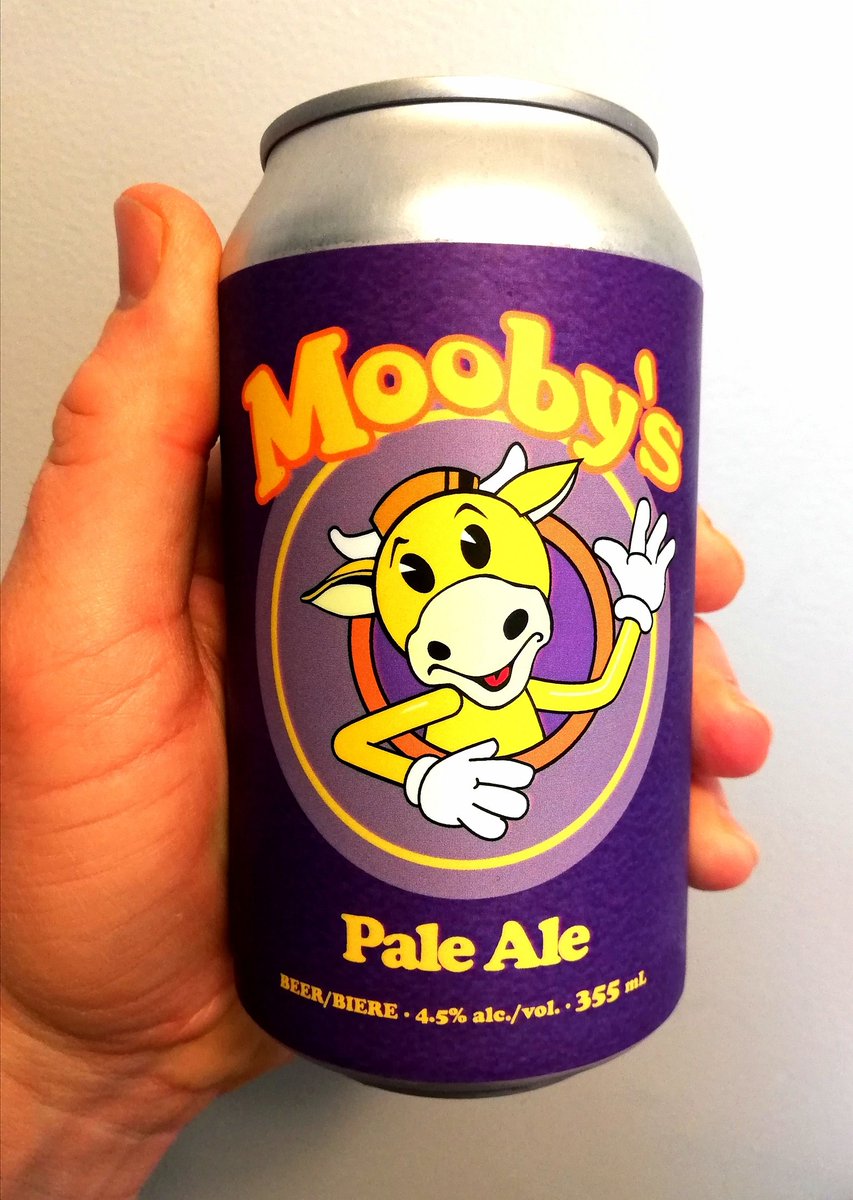 cmork26's tweet photo. @ThatKevinSmith Drinking beers, drinking beers, drinking beers, beers, beers... #MoobysPopUp, #Clerks https://t.co/dPSVPTLnHu